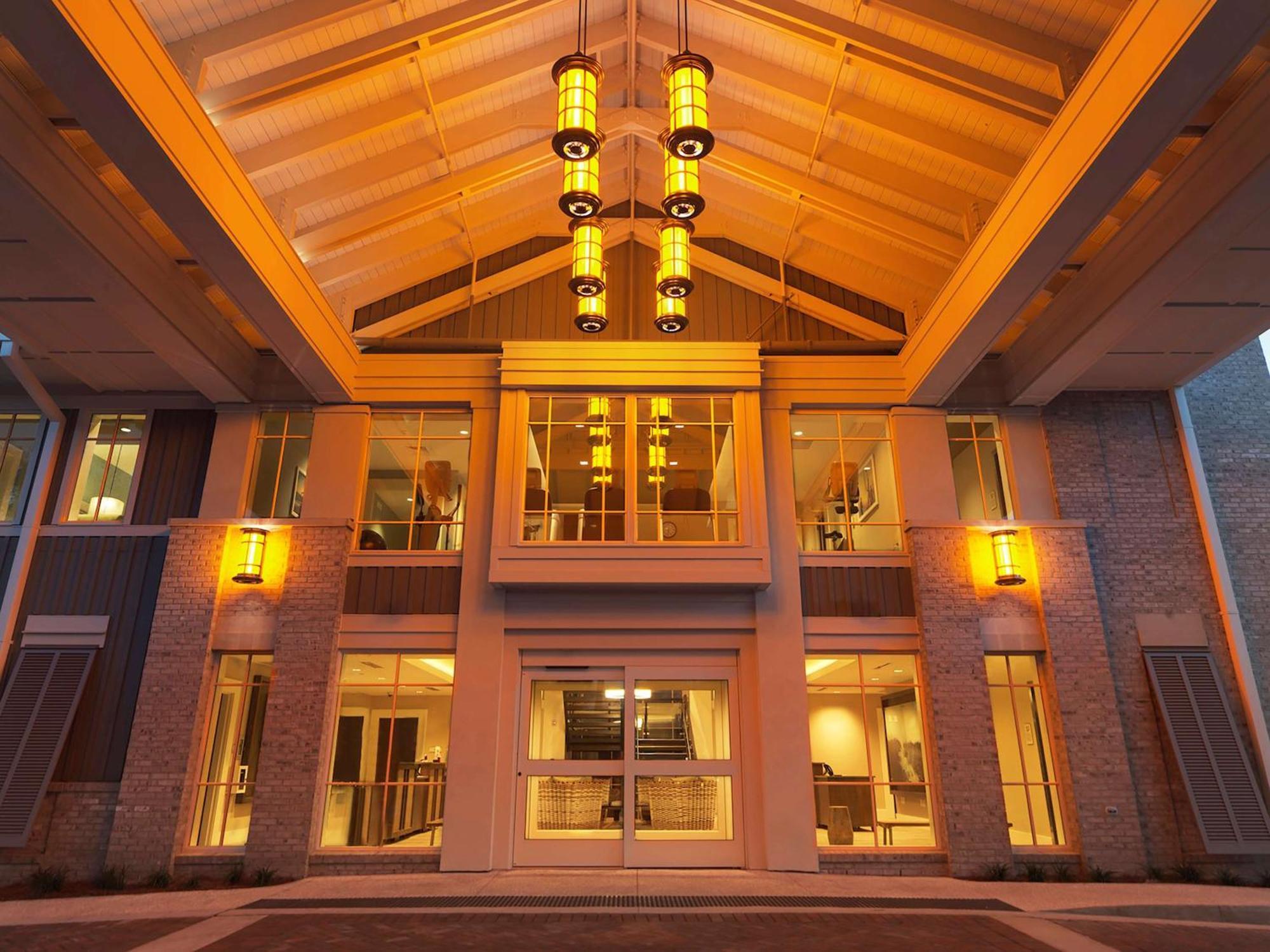 Hilton Grand Vacations Club Ocean Oak Resort Hilton Head Хилтон-Хед-Айленд Экстерьер фото